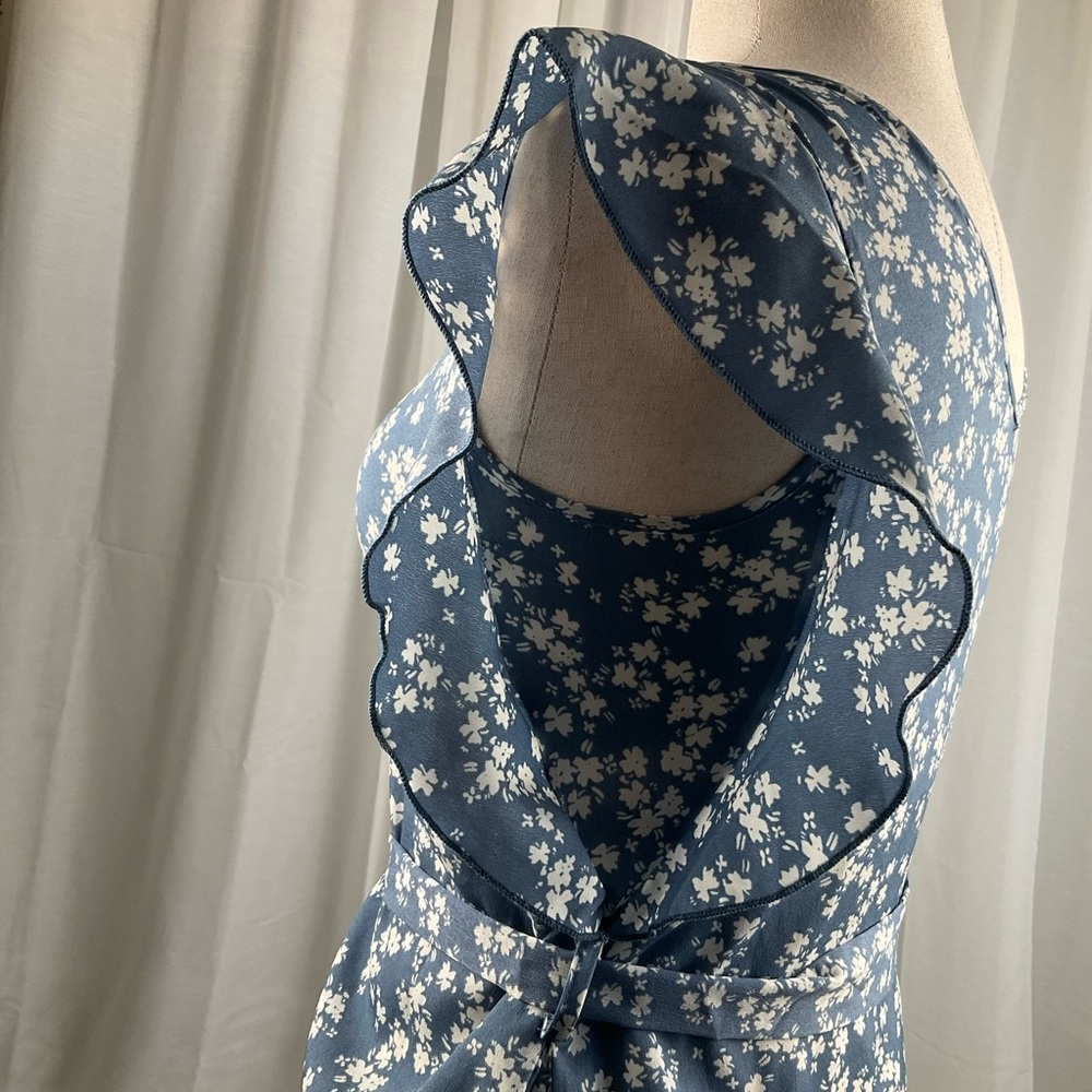 Blue and White Floral Tie Dress SHEIN NWOT - Picture 4 of 5